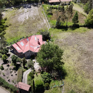 Casa más Terreno en Déleg
